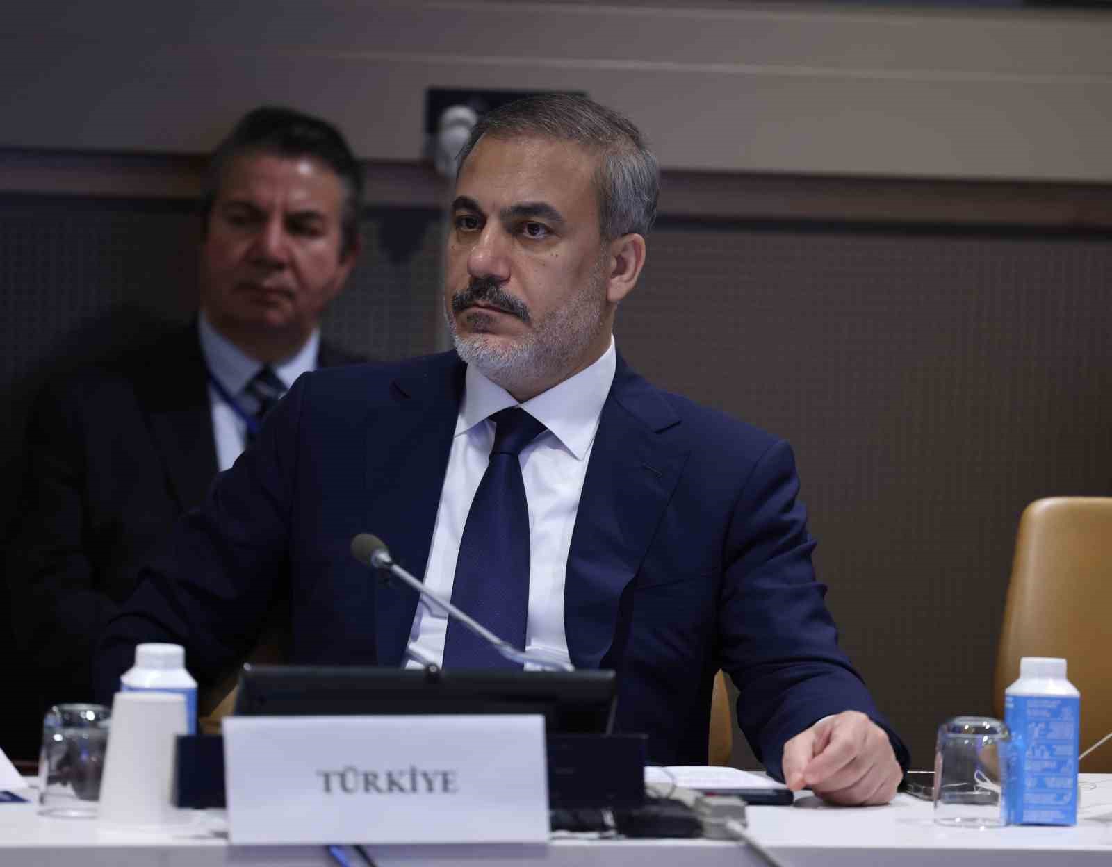 Bakan Fidan, Türkiye nin dış politika vizyonunu kaleme aldı