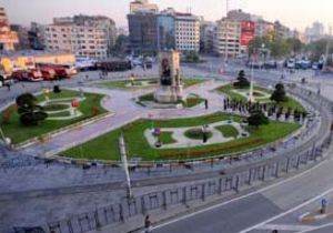 TAKSİM ESNAFI MUTSUZ...