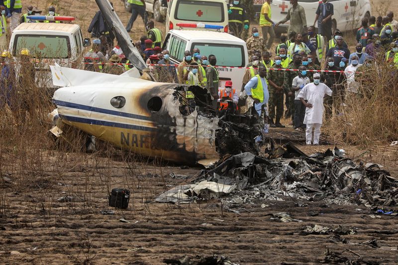 Nijerya da askeri uçak düştü: 12 ölü