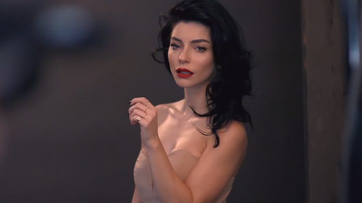 Merve Boluğur a çıplak fotoğraf şantajı