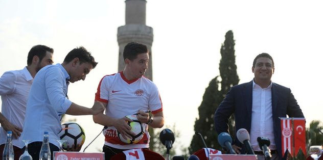  İstanbul kulüplerinden teklif aldım 