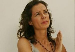 Özge Özpirinçci Komşularını İsyan Ettirdi!