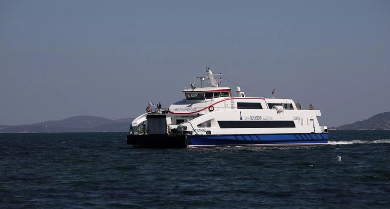 İzmir de vapur seferleri tekrar başladı