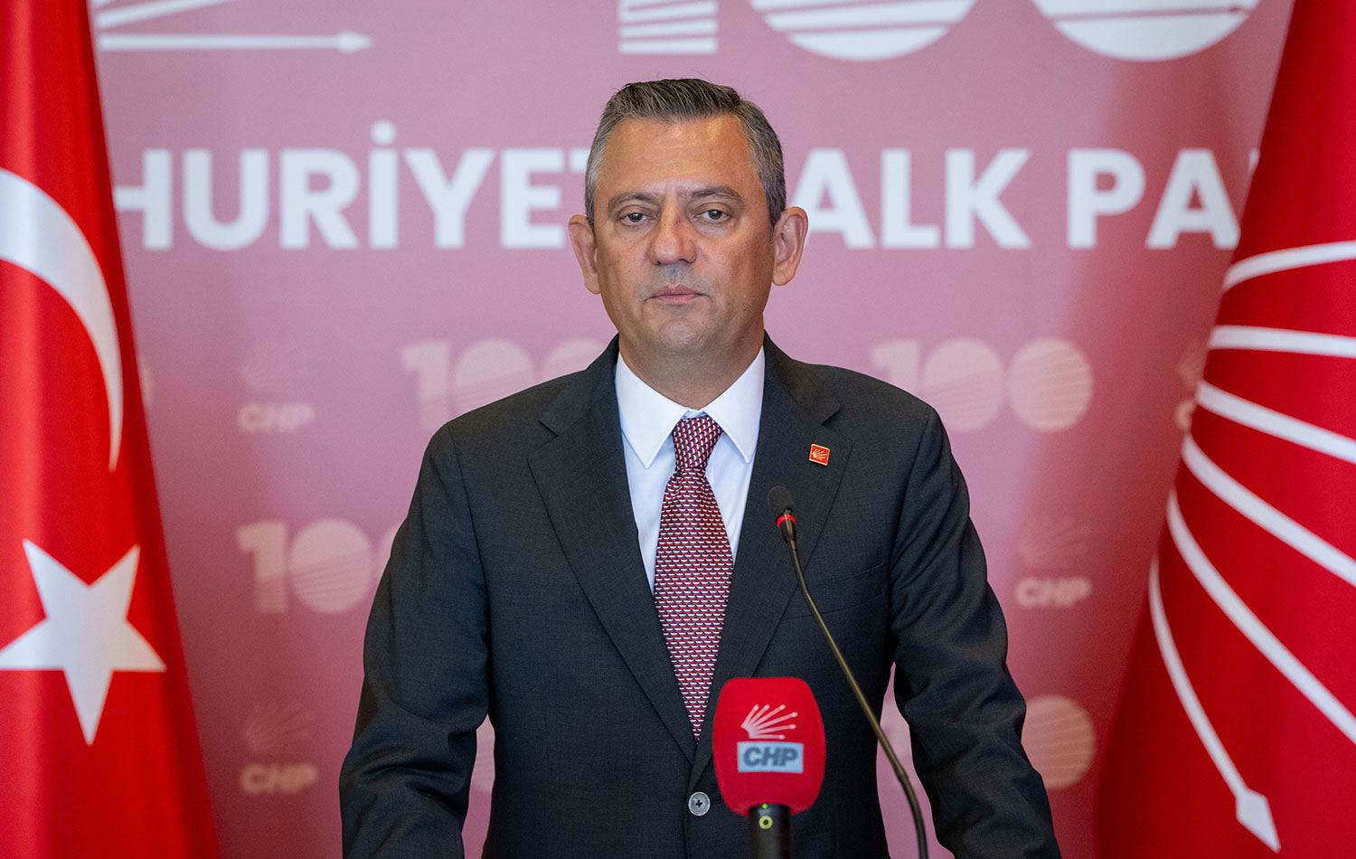 Özel den  Madımak Katliamı  mesajı
