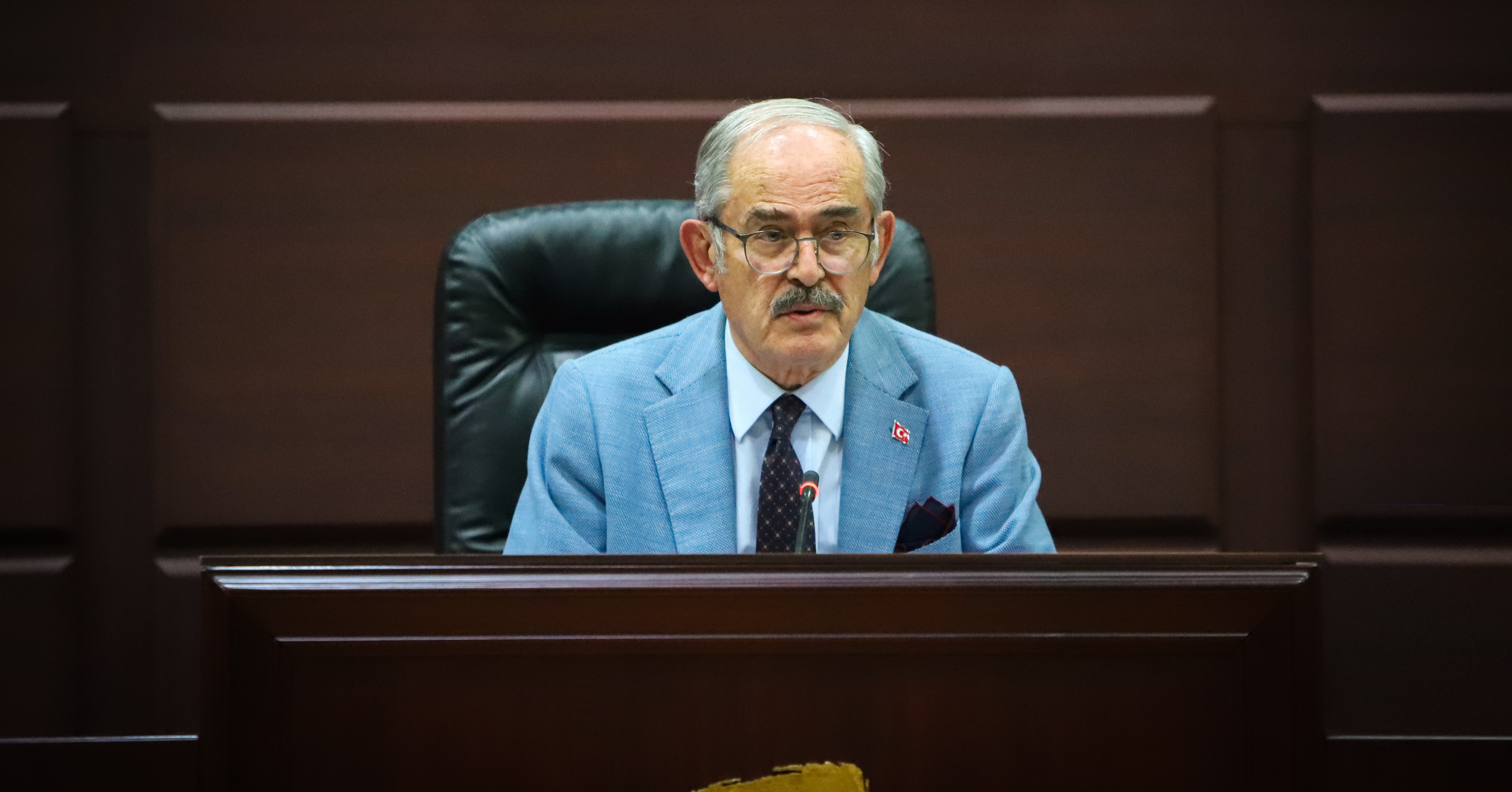 Yılmaz Büyükerşen den  adaylık  açıklaması: Kendimi yaşlı hissetmiyorum!