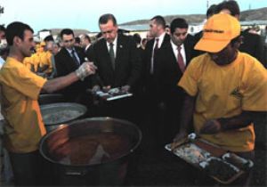 Erdoğan İşçilerle İftar Açtı