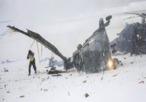 Almanya`da 2 Helikopter Çarpıştı!