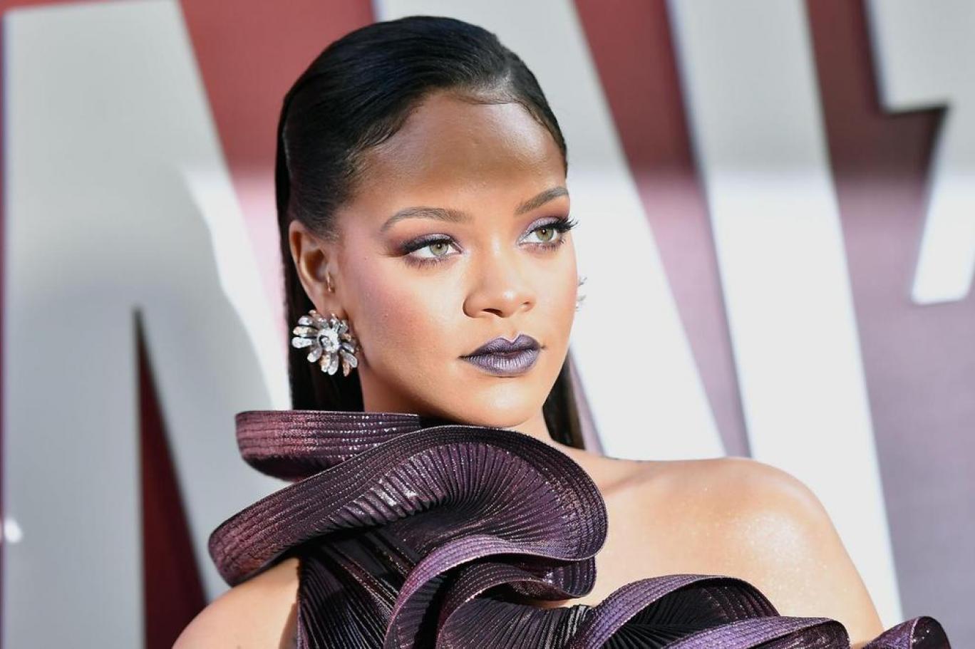 Rihanna dan çok konuşulacak gezi