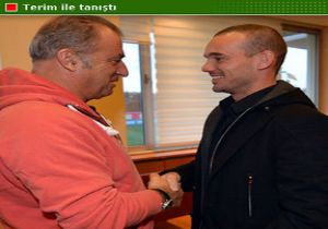 Sneijder İlk Antrenmanına Çıktı!