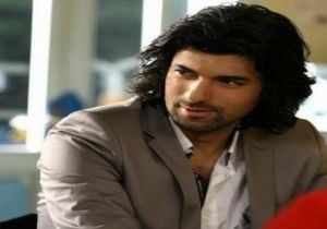 Engin Akyürek ödülü alamadı!