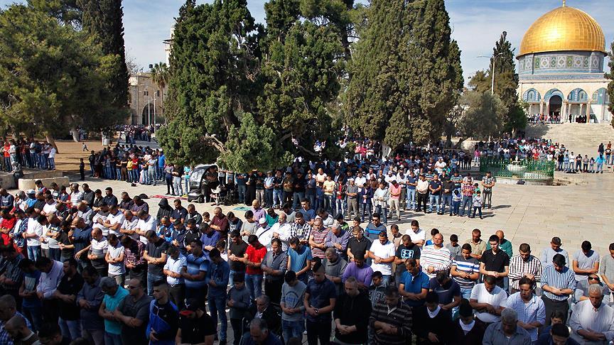 Mescid-i Aksa İmamı:  Ezandan rahatsız olan defolsun! 