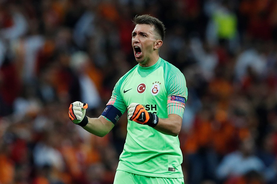 Galatasaray’a Muslera müjdesi!