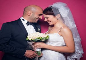 Ünlü Çiftten Müjdeli Haber!