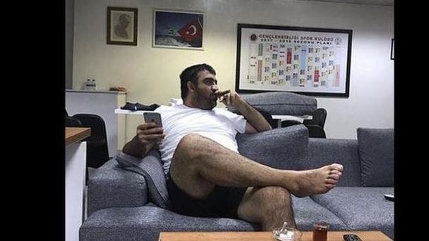 Ümit Özat tan olay fotoğraf
