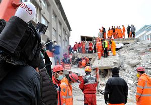 İsrail Şov Yaptı: