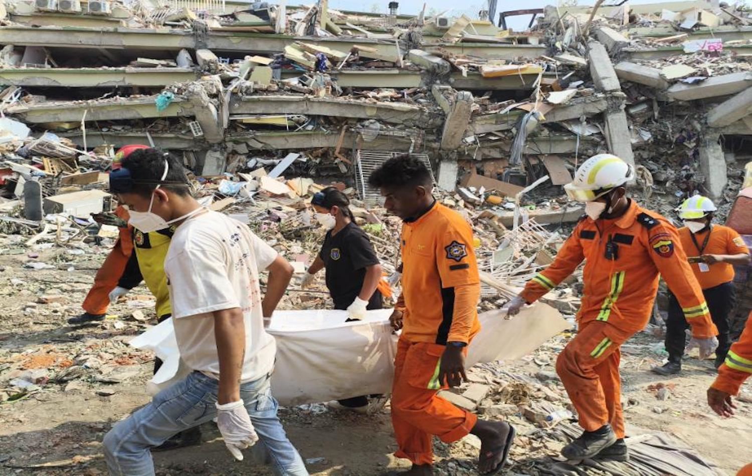 Myanmar da can kaybı 2 bin 886 ya yükseldi!