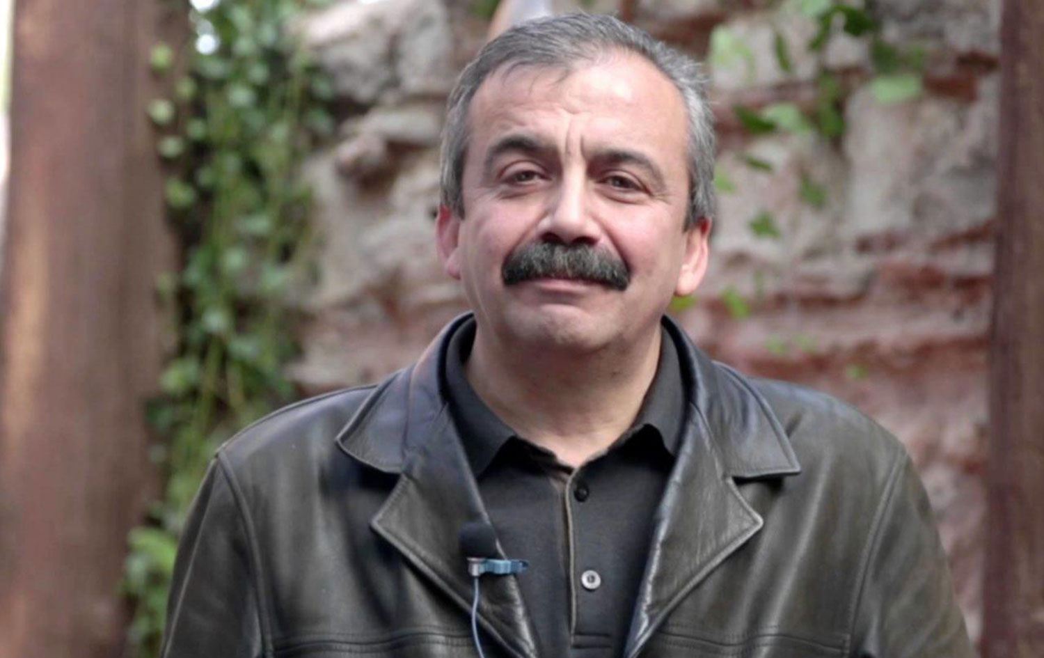 Sırrı Süreyya Önder in abisinden açıklama geldi