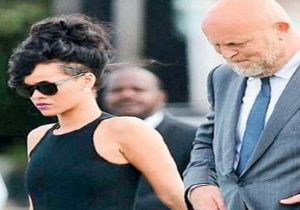 Rihanna, Korumasını Kaybetti!