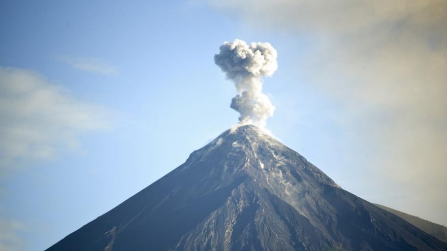Söndü bilinen volkan harekete geçti: Patlaması felaket olabilir