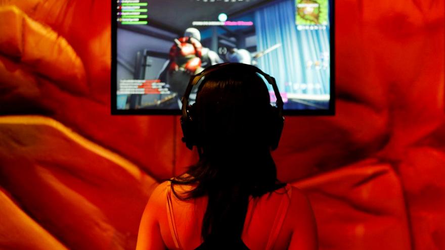 Porno siteleri her hareketinizi kayıt altına alıyor!