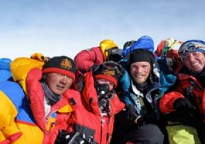 Everest e Tırmanan En Yaşlı Kadın Rekoru!