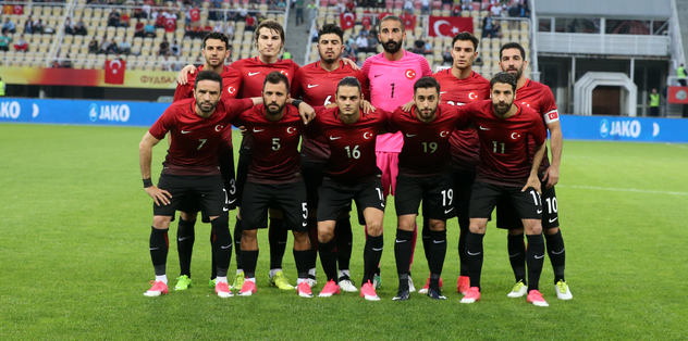 Milli yıldız gözaltına alındı