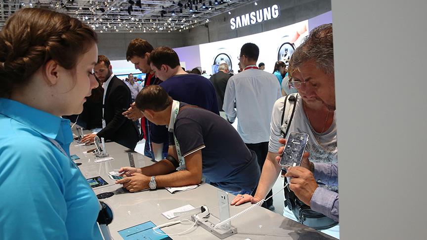 İşte Samsung un yeni telefonu