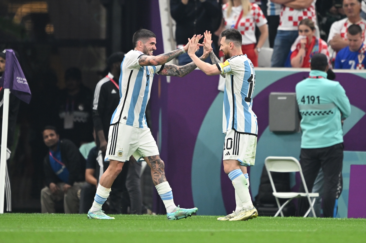Lionel Messi, Arjantin tarihine geçti