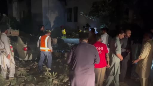 Pakistan’da karakola intihar saldırısı: 10 ölü, 28 yaralı