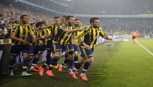Fenerbahçe zirvede