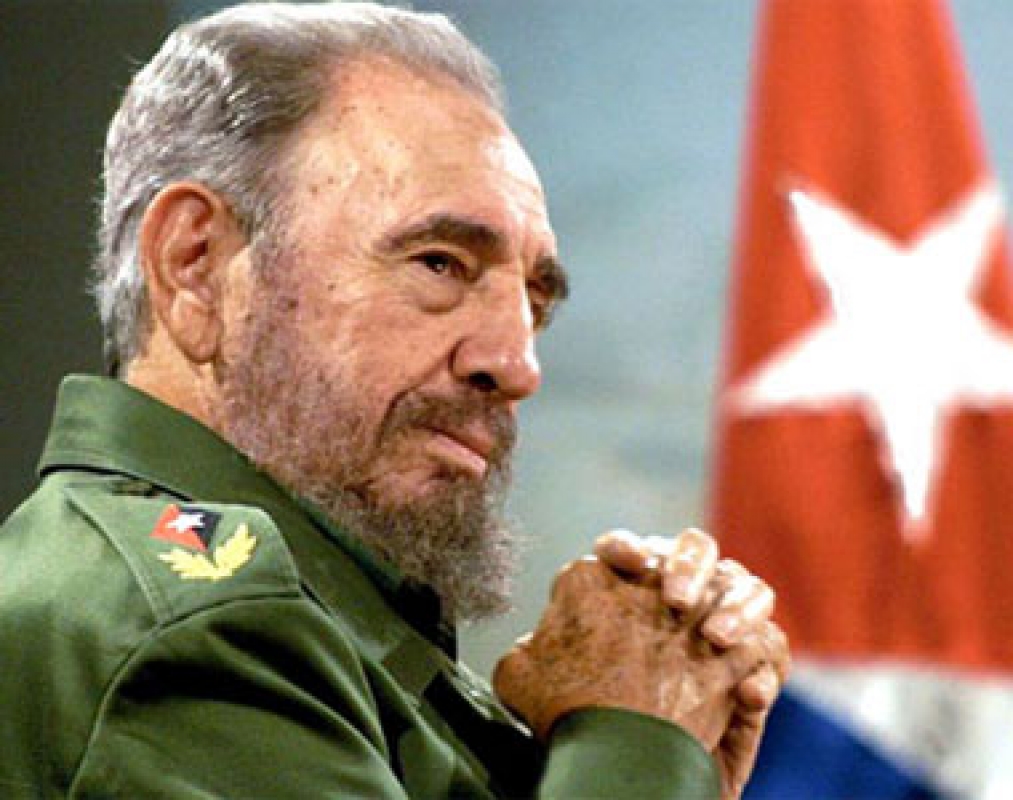 Fidel Castro hayatını kaybetti