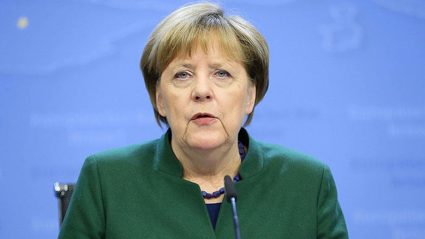 Merkel den Hollanda ya destek