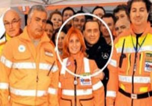 Berlusconi Depremde de Kur Yaptı