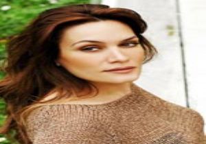 Ebru Zatürre Oldu