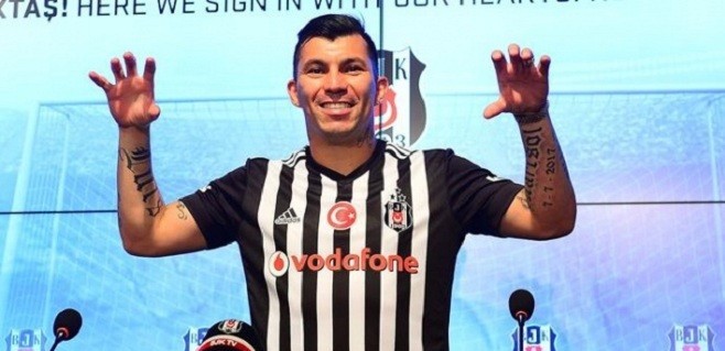 Beşiktaş lı oyuncuyla ilgili şok iddia