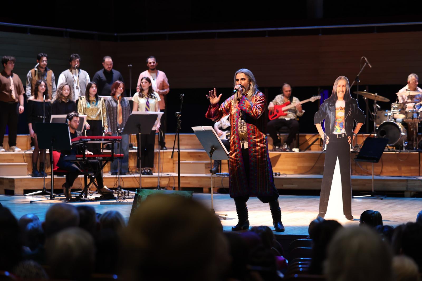 Barış Manço 26. yılında anıldı