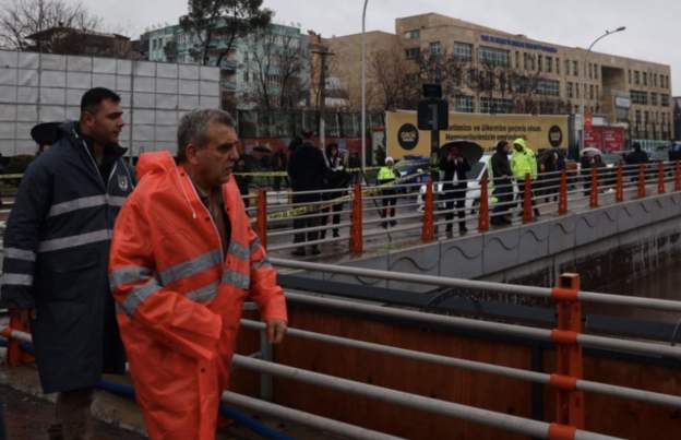 Şanlıurfa Belediye Başkanı protesto edildi