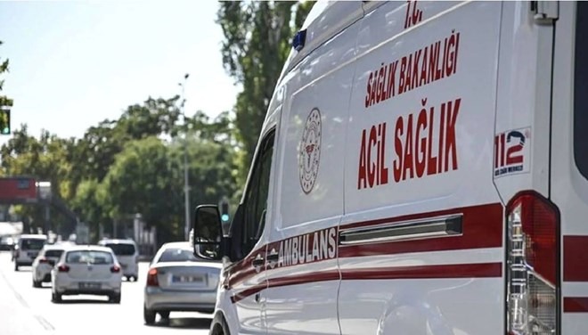Adana da eğitim uçağı kaza yaptı, 2 yaralı var
