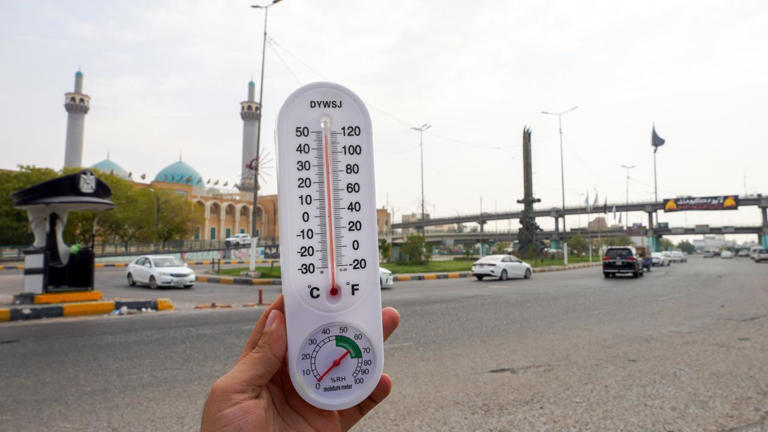 Sıcaklıkların 52 dereceye ulaştığı Irak’ta resmi tatil