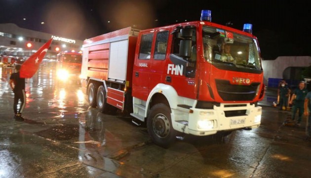 Azerbaycan'dan Türkiye'ye büyük destek