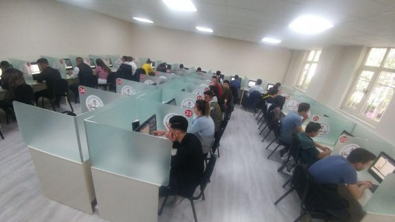 MEB den e-sınav merkezi hamlesi