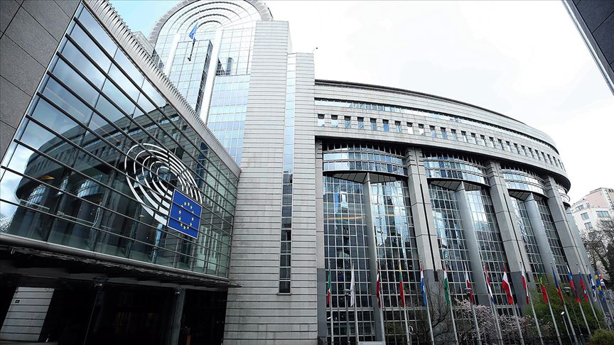 Üye ülkeler yabancı terörist savaşçıların çocuklarını geri almalı
