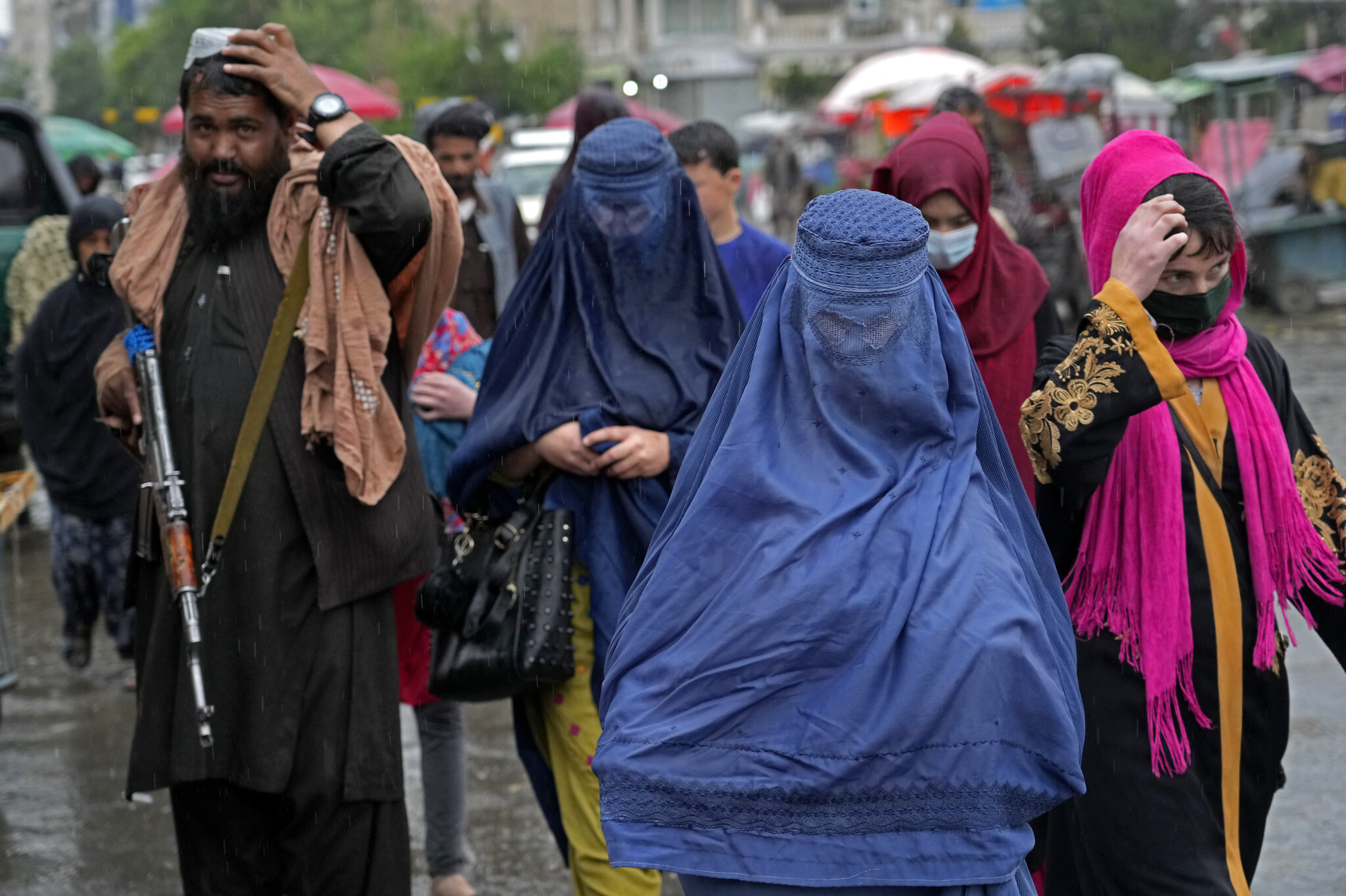 Taliban dan kadınlara yeni yasak!
