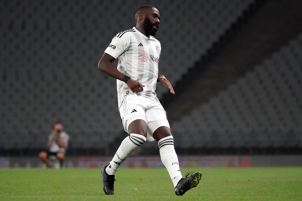 Beşiktaş ta Arthur Masuaku şoku!