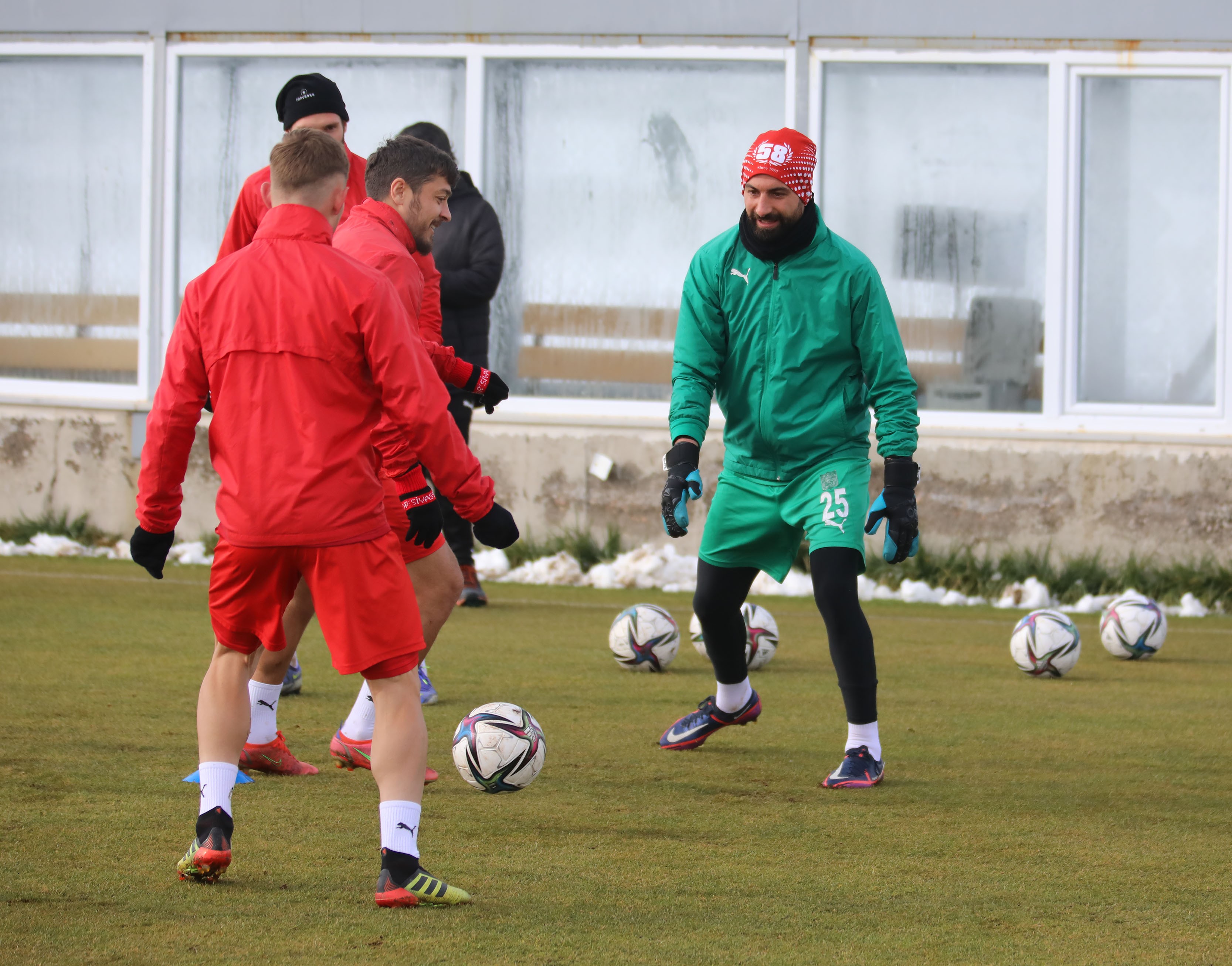 Sivasspor’da Rizespor maçı hazırlıkları başladı