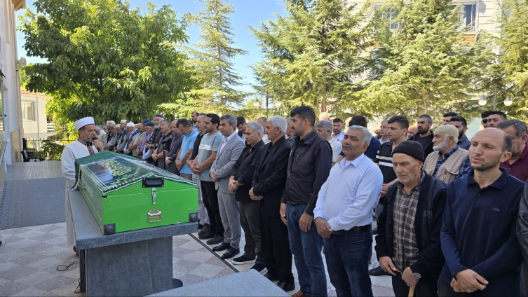 127 yaşındaki  Ayşe Nine  hayatını kaybetti