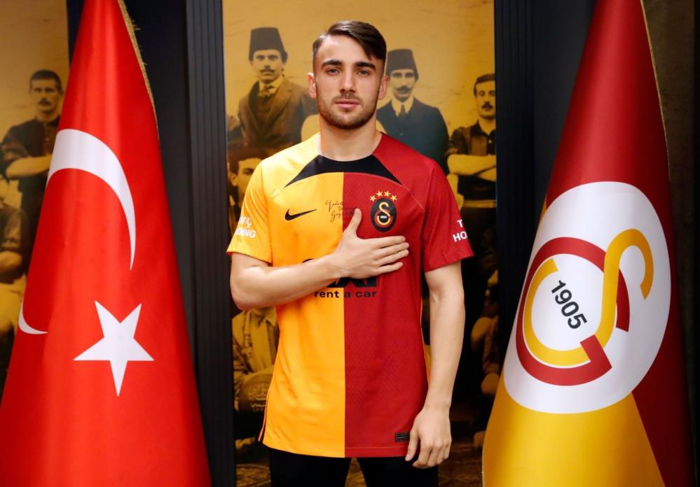 Yunus Akgün, 4 yıl daha Galatasaray da
