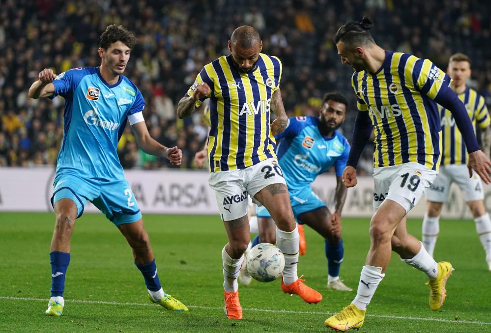 Fenerbahçe, Zenit ile 2-2 berabere kaldı
