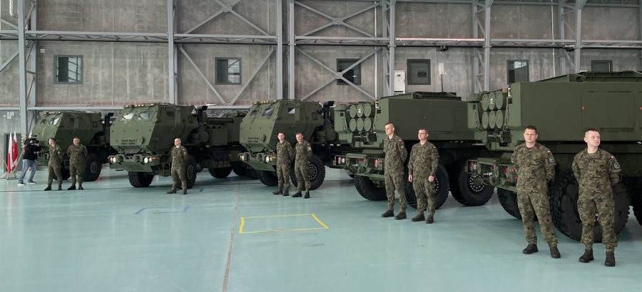 Polonya, HIMARS sistemlerini teslim aldı