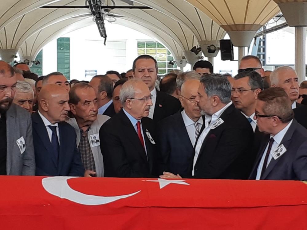 Kemal Kılıçdaroğlu’nun başdanışmanı son yolculuğuna uğurlandı